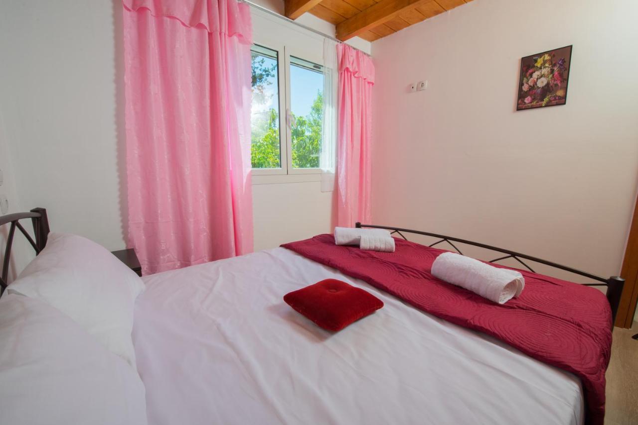 Basil & Guest House Lazarata Luaran gambar