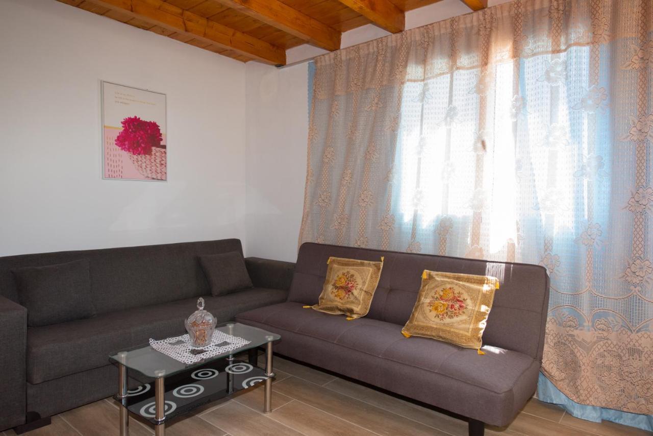 Basil & Guest House Lazarata Luaran gambar